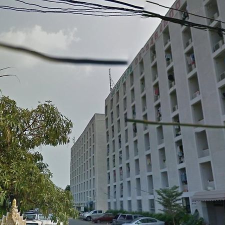Отель Sabai Mansion Бангкок Экстерьер фото